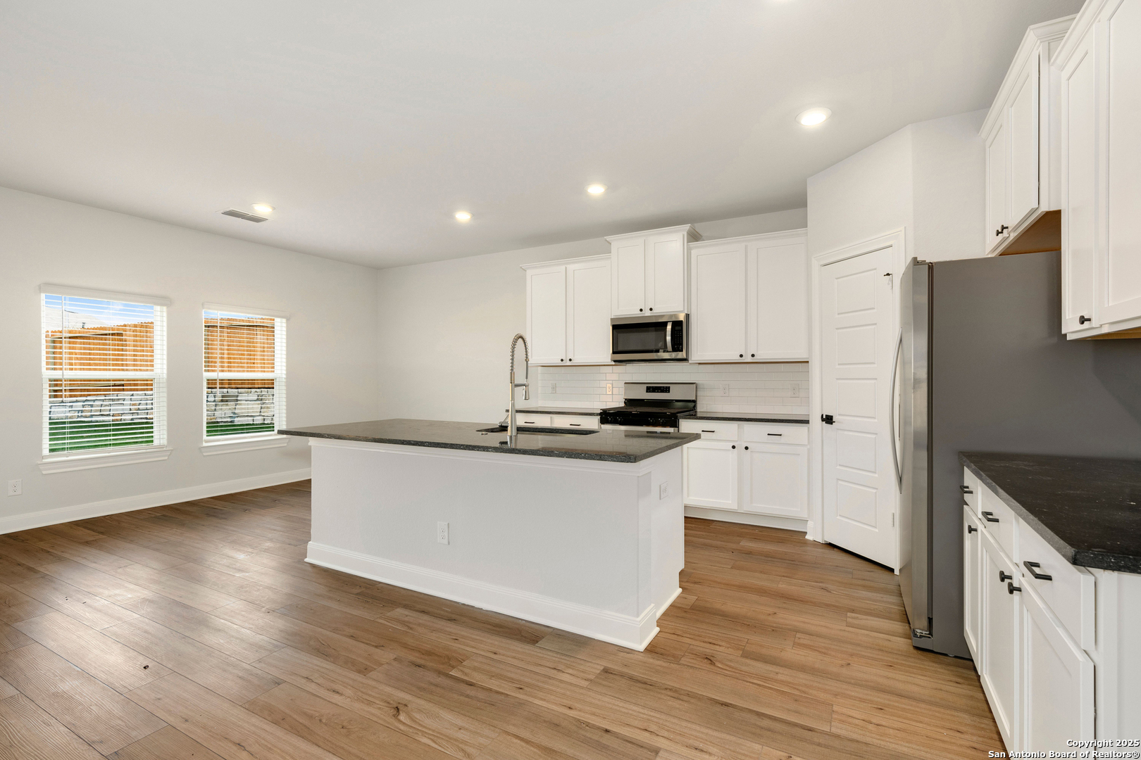 6509 Titan Park