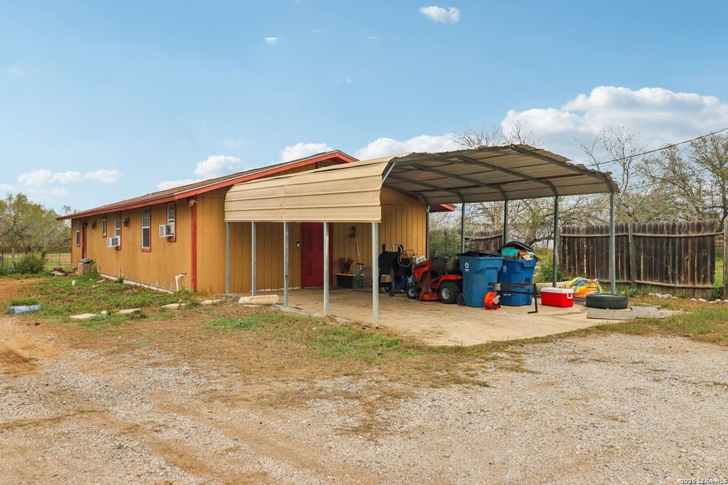 Photo of 215 &amp; 213 COUGHRAN RD, Pleasanton, TX 78064 (MLS # 1969950)