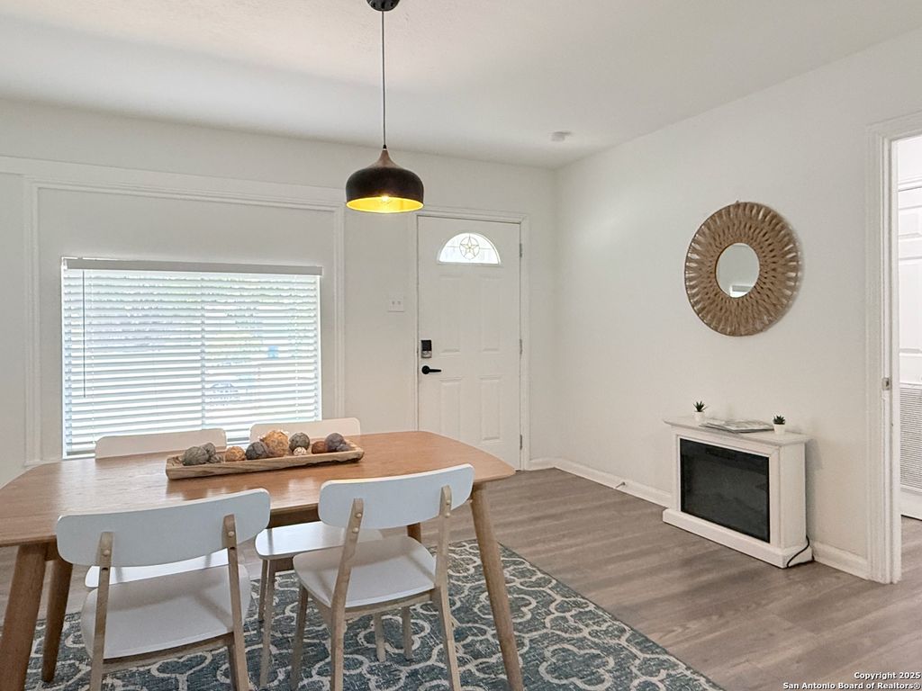 Photo of 2202 HAYS ST, San Antonio, TX 78202 (MLS # 1827418)