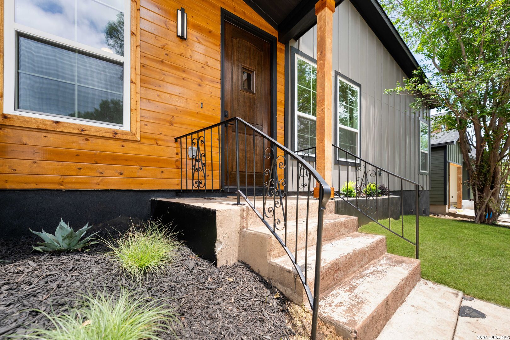 435 IRVINGTON DR