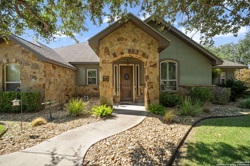 Photo of 1601 Clover Ridge, Pleasanton, TX 78064 (MLS # 1907150)