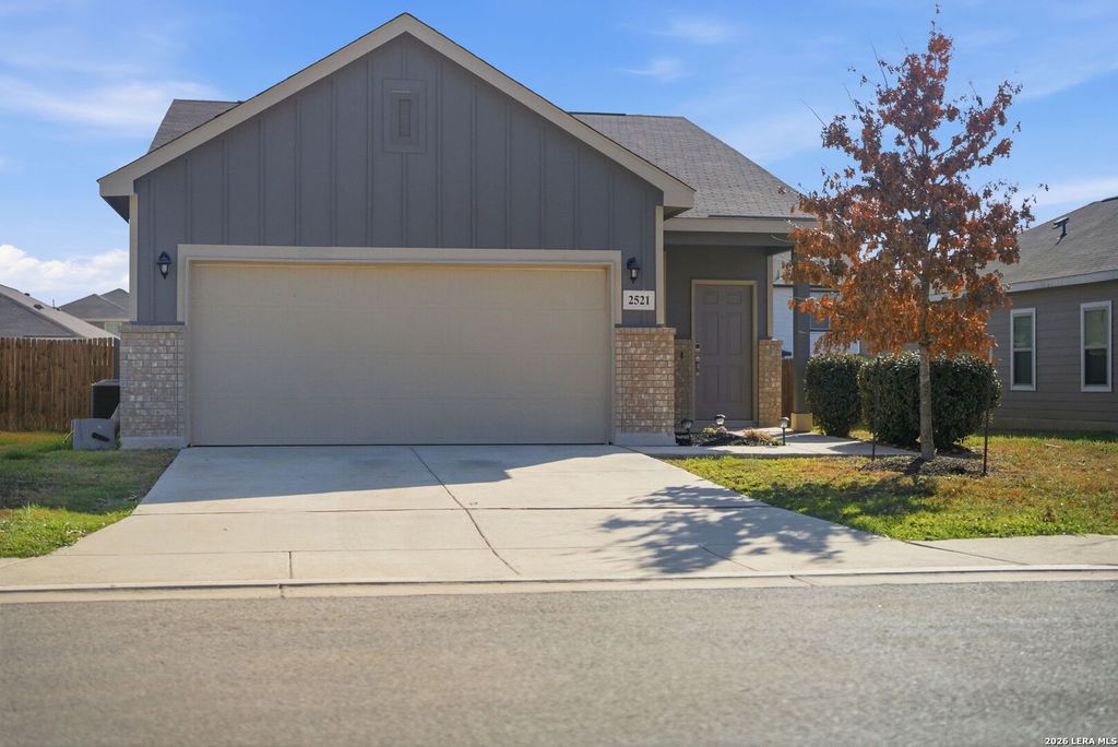 Photo of 2521 Hiddenbrooke Trace, Seguin, TX 78155 (MLS # 1944199)