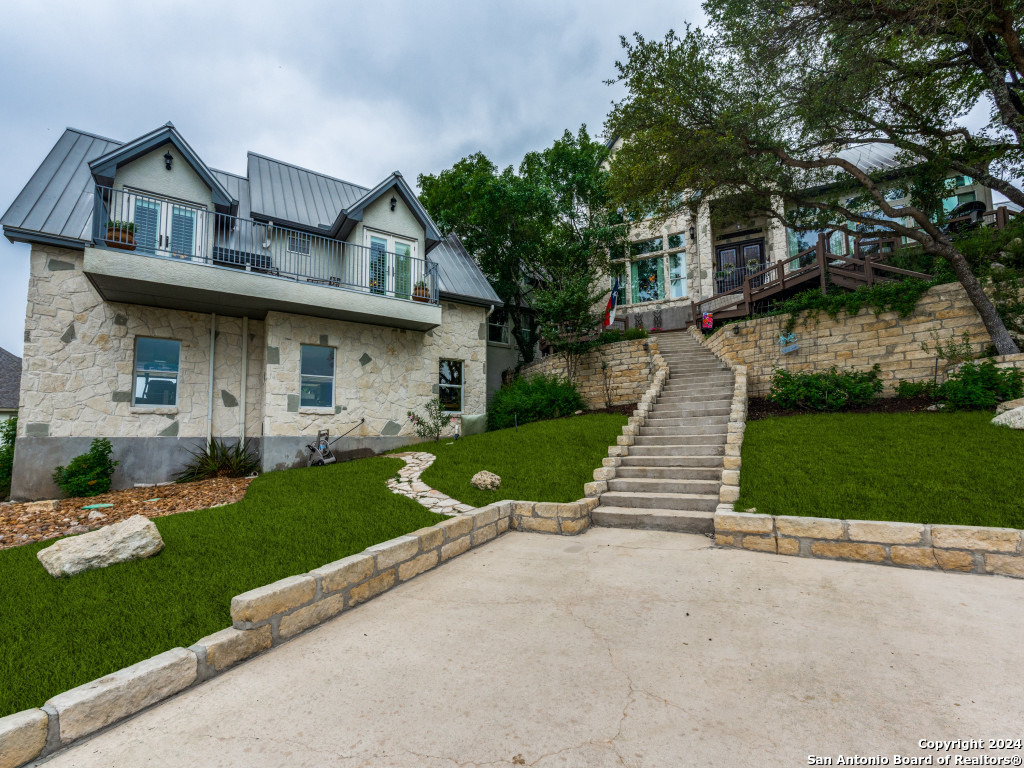 522 MYSTIC SHORES BLVD