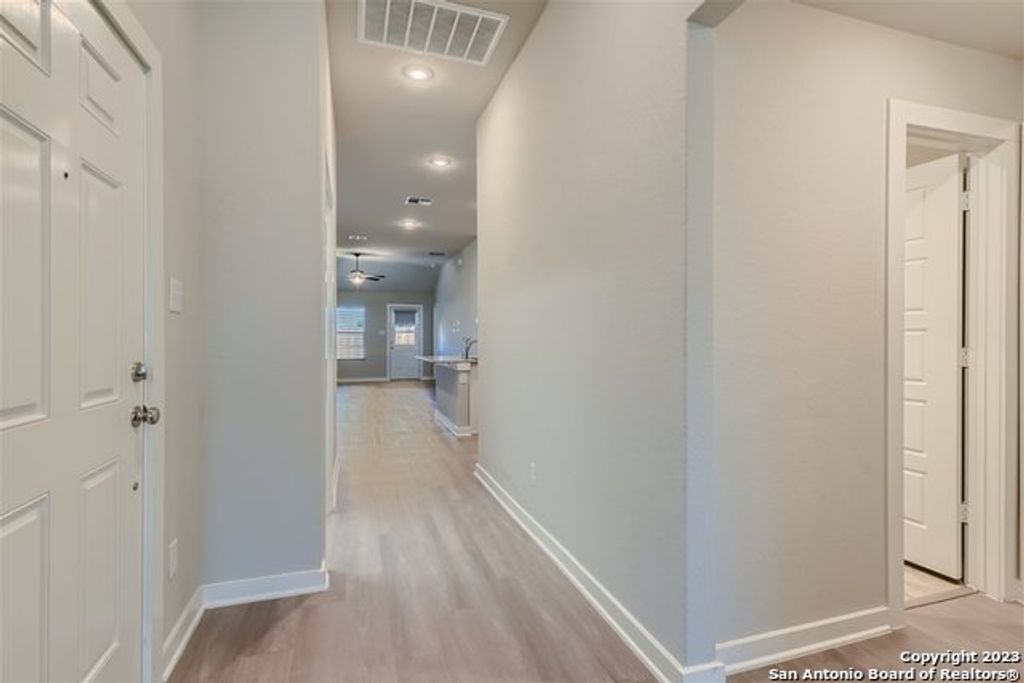 Photo of 7227 LITTLEFOOT LN, San Antonio, TX 78253 (MLS # 1913413)