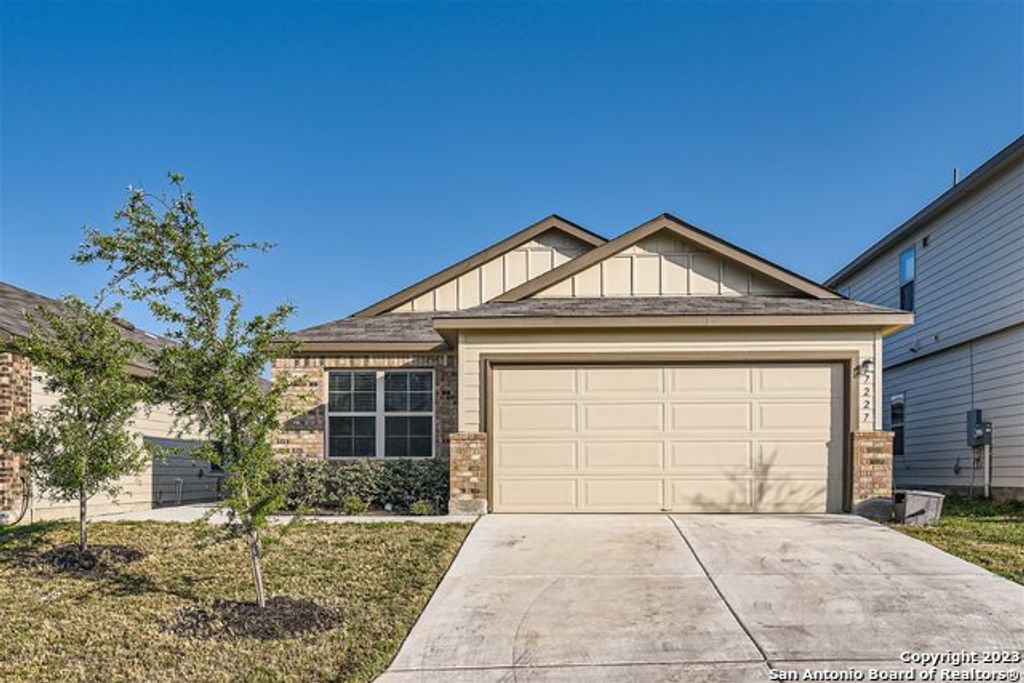 Photo of 7227 LITTLEFOOT LN, San Antonio, TX 78253 (MLS # 1913413)