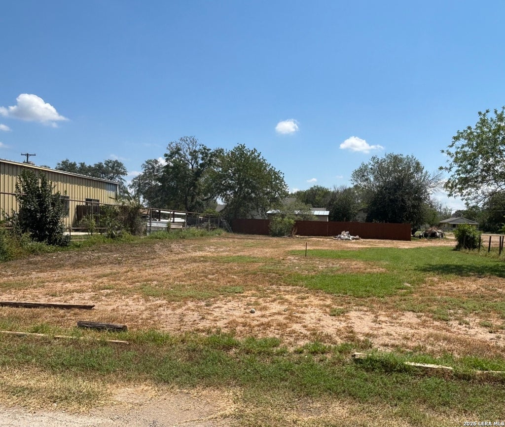 Photo of 00 Renfro, Devine, TX 78016 (MLS # 1967694)