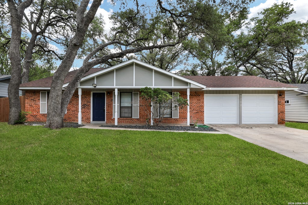 Photo of 5702 CHARLIE CHAN DR, San Antonio, TX 78240 (MLS # 1973374)