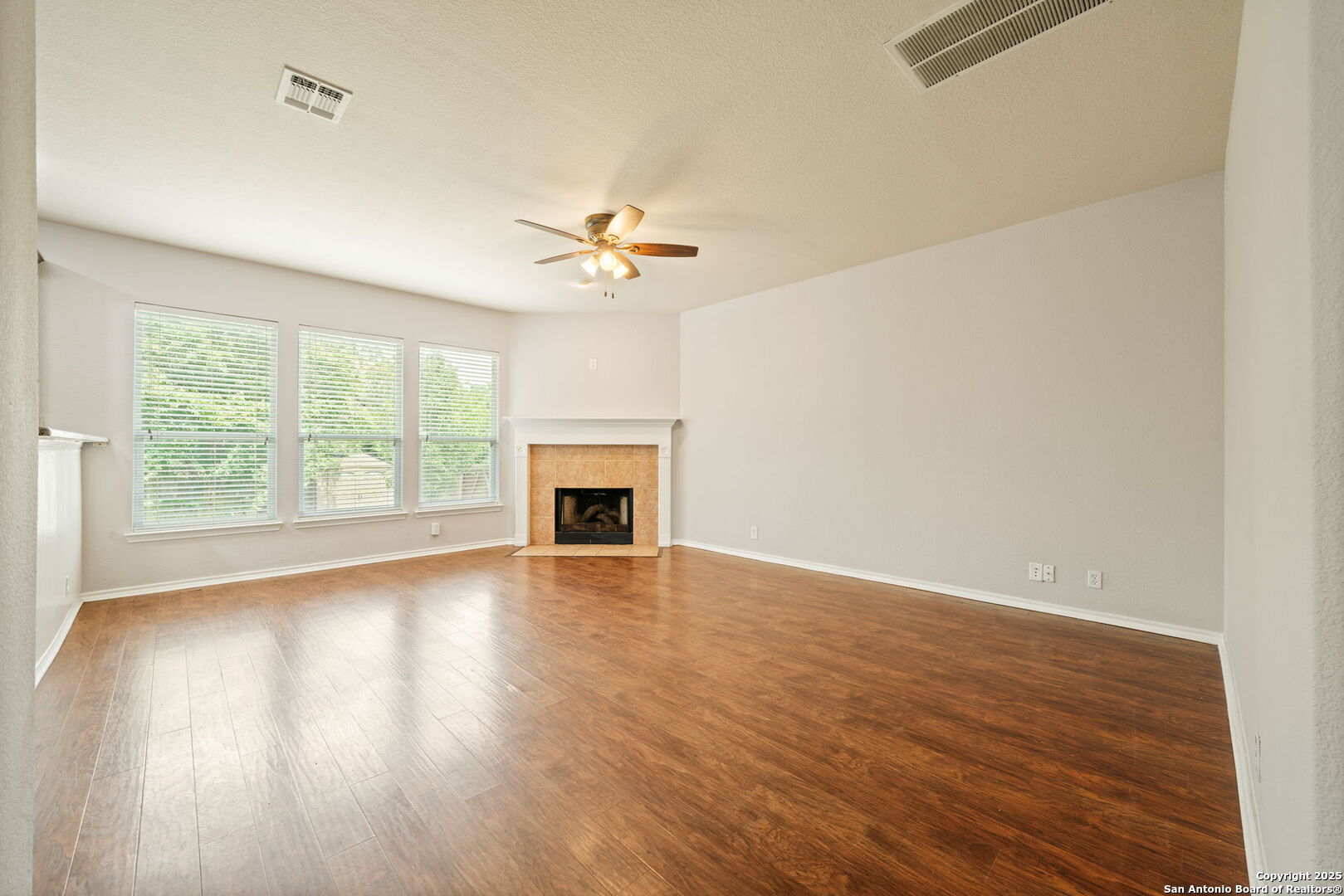 26131 Meadowlark Bay