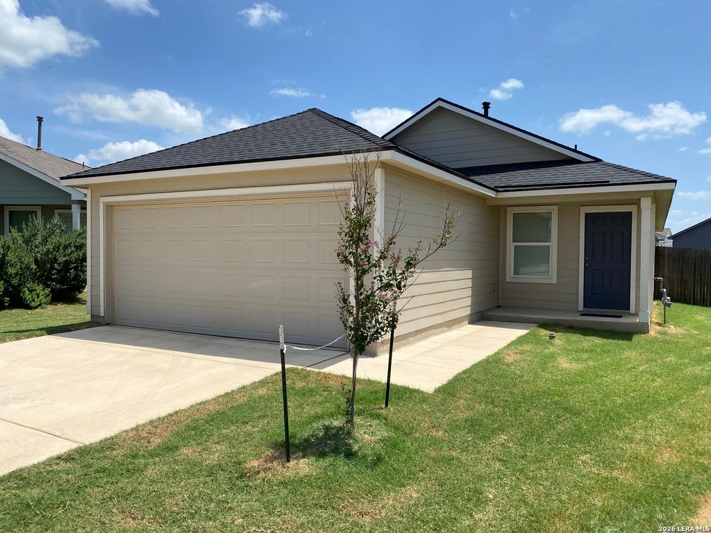 Photo of 137 COWBOY RDG, Pleasanton, TX 78064 (MLS # 2005805)