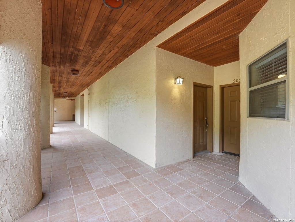 Photo of 20 TAPATIO DR E 205 #205, Boerne, TX 78006 (MLS # 1992481)