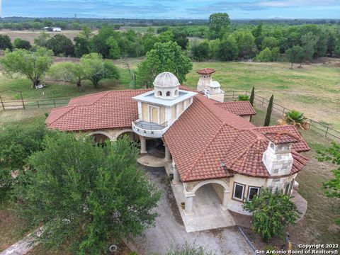 A home in Atascosa