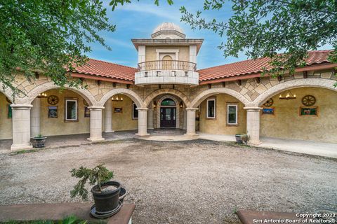 A home in Atascosa