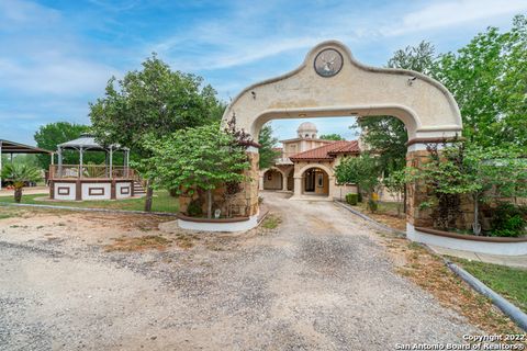 A home in Atascosa