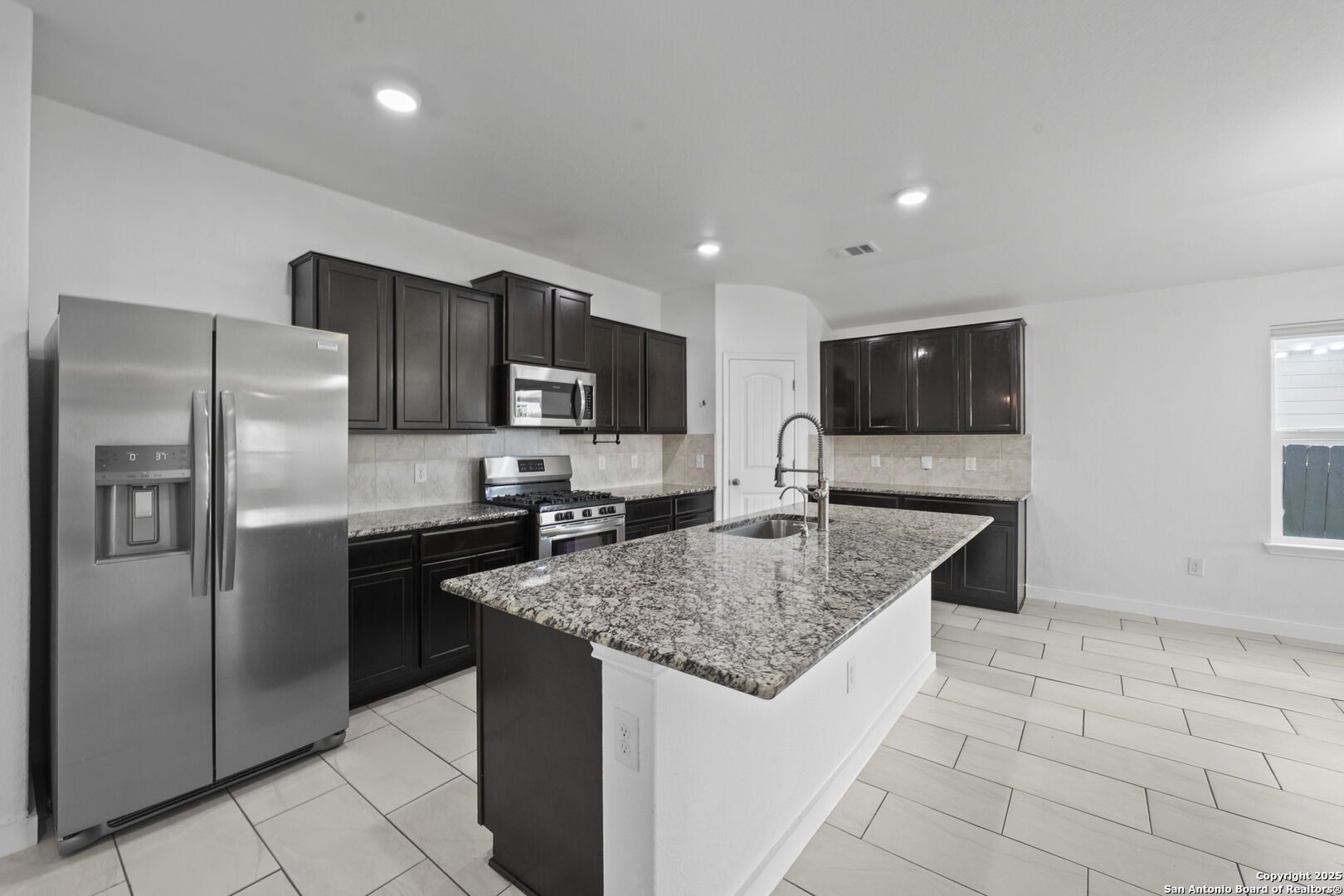 6450 Hoffman Plain