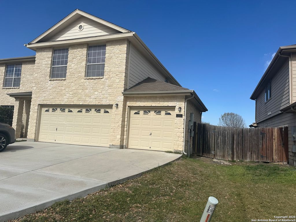 Photo of 2511 Fayette, New Braunfels, TX 78130 (MLS # 1918210)