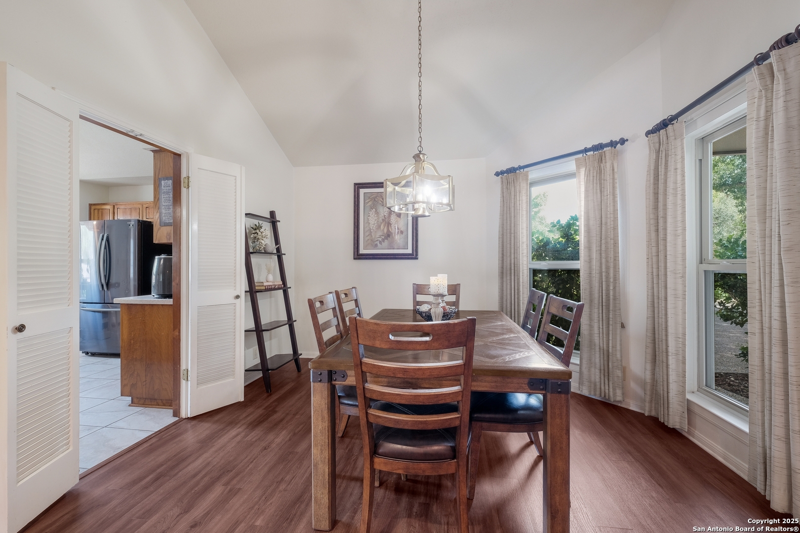 1719 Encino Crest