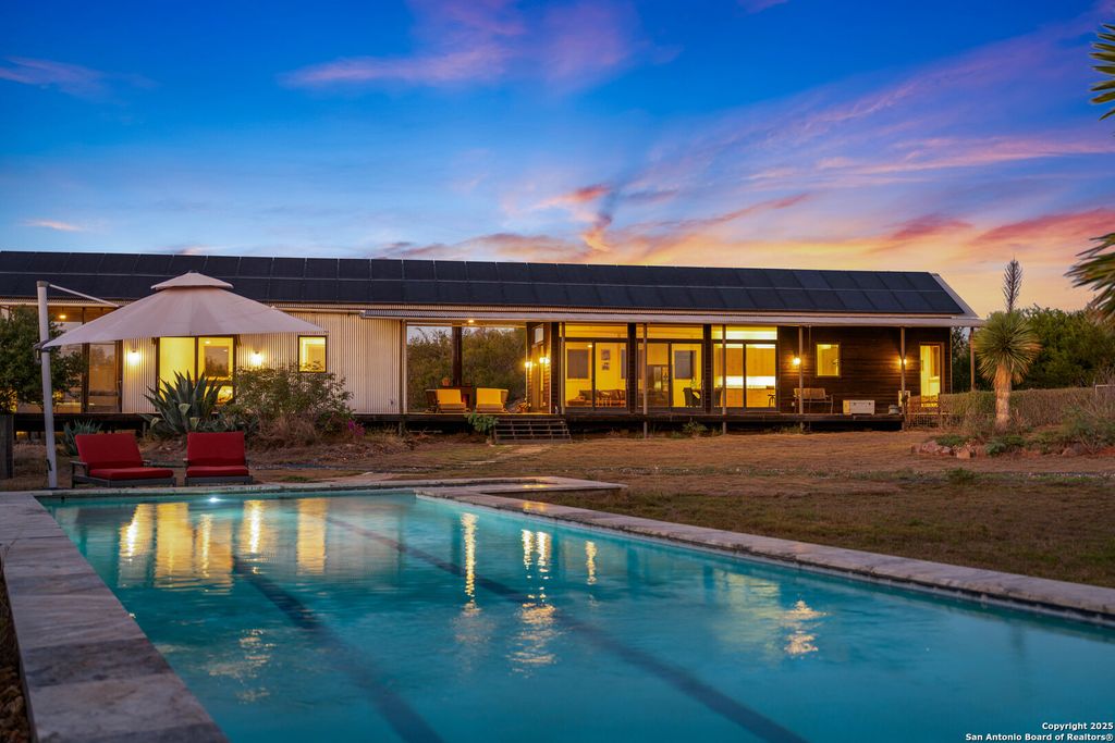 Photo of 514 County Road 669, Devine, TX 78016 (MLS # 1920733)