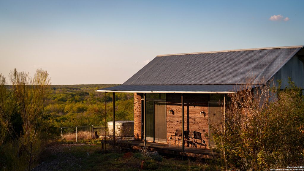 Photo of 514 County Road 669, Devine, TX 78016 (MLS # 1920733)