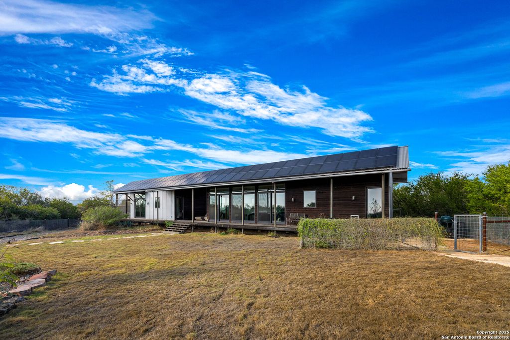 Photo of 514 County Road 669, Devine, TX 78016 (MLS # 1920733)