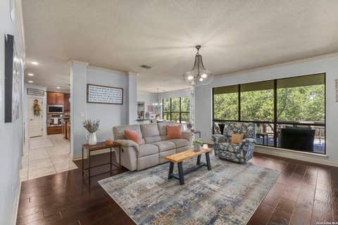 Property photo of 139 Evans Oak Ln, San Antonio, TX 78260