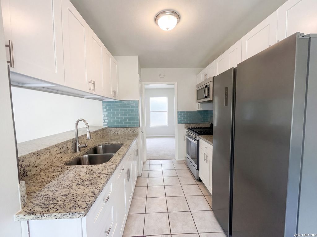 Photo of 225 La Jolla, Live Oak, TX 78233 (MLS # 1961643)