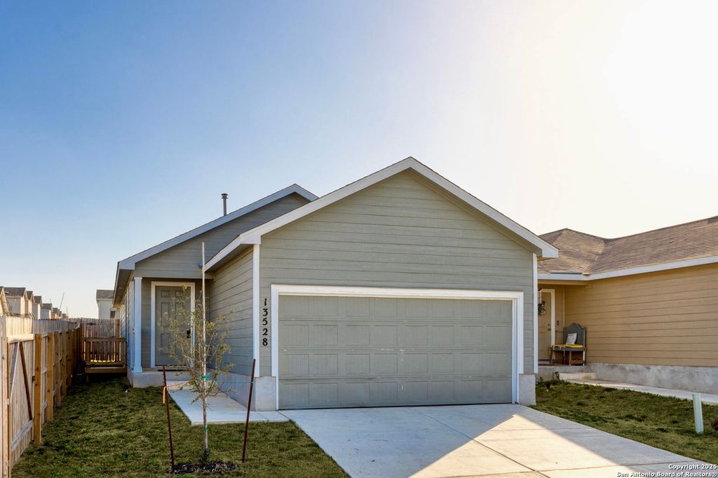 Photo of 13528 BARTON CV, San Antonio, TX 78253 (MLS # 1994409)