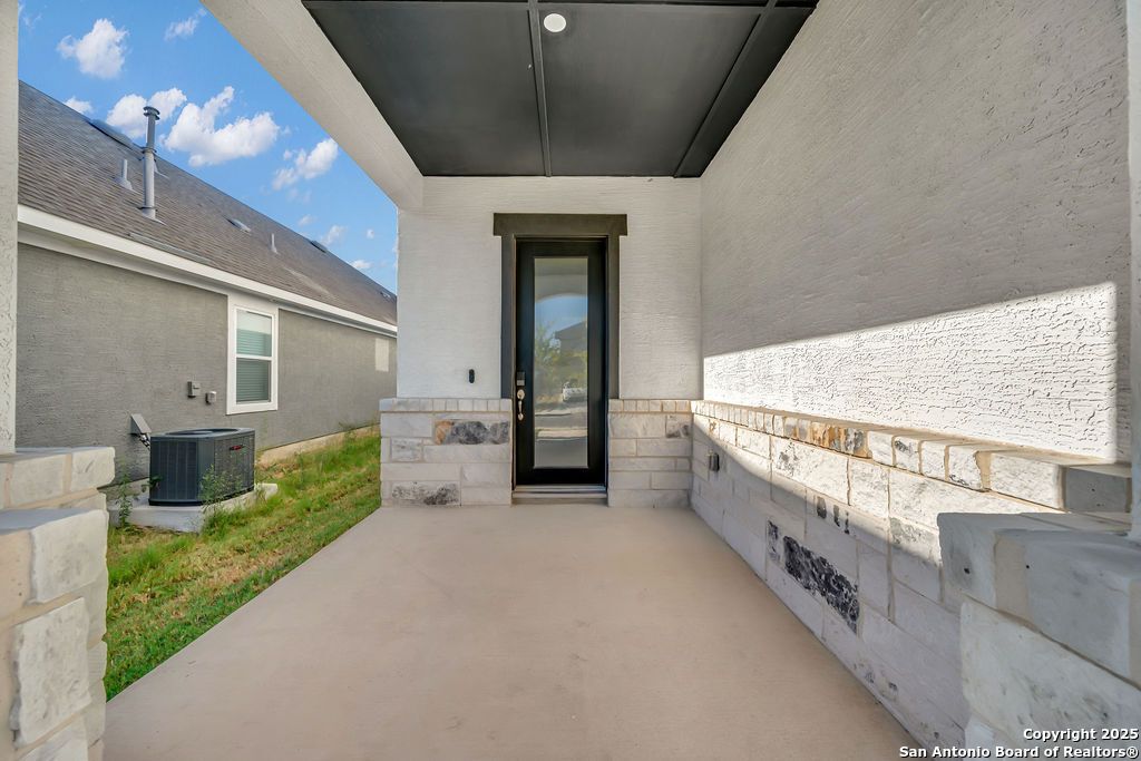 Photo of 12688 Cotorra Springs, San Antonio, TX 78254 (MLS # 1915792)
