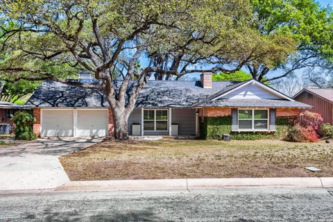 Property photo of 2915 Oakleaf Dr, San Antonio, TX 78209