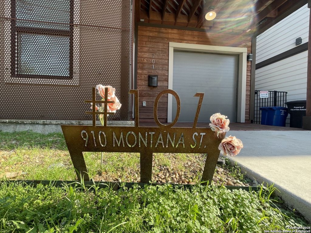 Photo of 910 Montana St 101 #101, San Antonio, TX 78203 (MLS # 1926414)