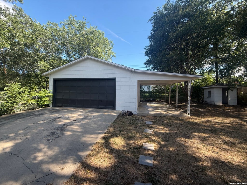 Photo of 163 HEATHER AVE, San Antonio, TX 78223 (MLS # 2007356)