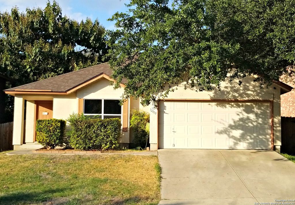Photo of 12019 Vintage, San Antonio, TX 78253 (MLS # 1917119)