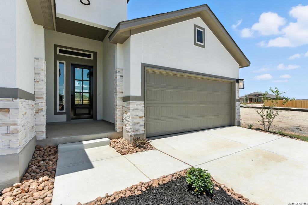 Photo of 165 Mountain Oak, Castroville, TX 78009 (MLS # 1957528)