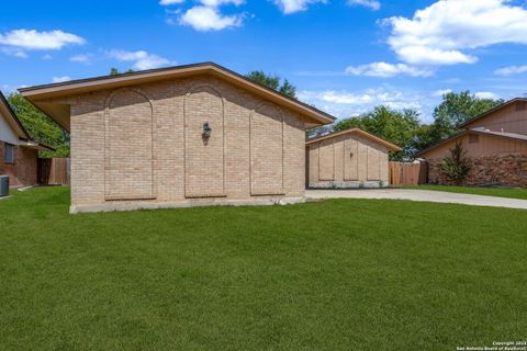 414 Balboa Universal City TX 78148