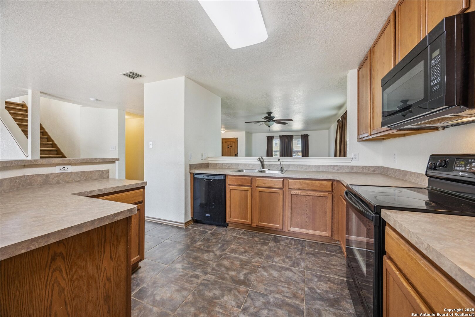 668 NW Crossing
