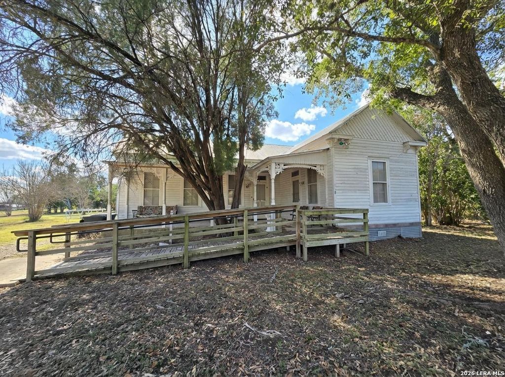 Photo of 530 Doeppenschmidt, New Braunfels, TX 78132 (MLS # 1944430)