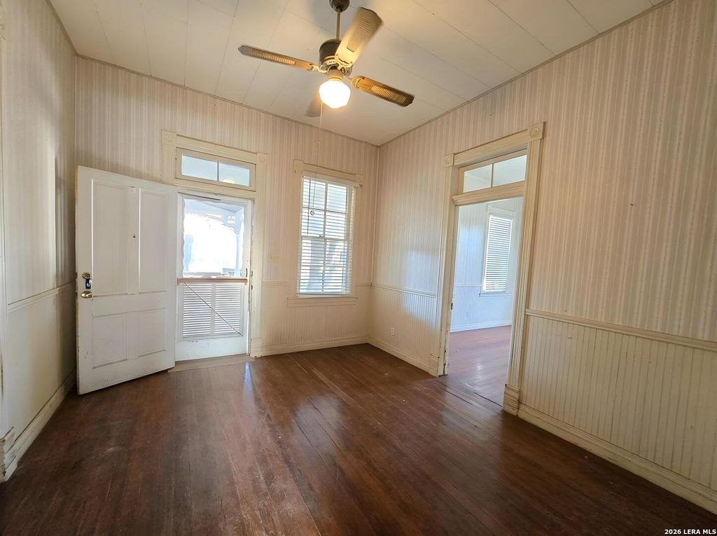 Photo of 530 Doeppenschmidt, New Braunfels, TX 78132 (MLS # 1944430)