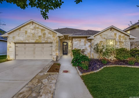 Property photo of 120 Escalera Cir, Boerne, TX 78006