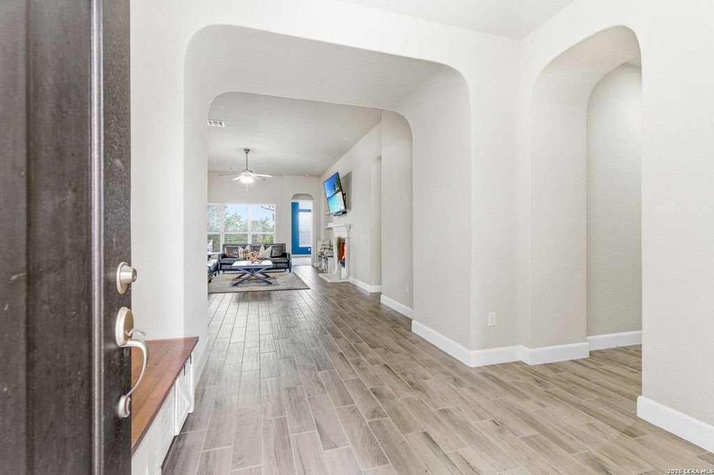 Photo of 120 Escalera Cir, Boerne, TX 78006 (MLS # 1949264)