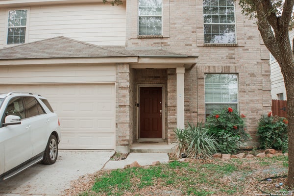 13707 RIVERBANK PASS, HELOTES, TX 78023 - Image e831cbdf0ba7e4d595022cf0c87feb71/1517907324
