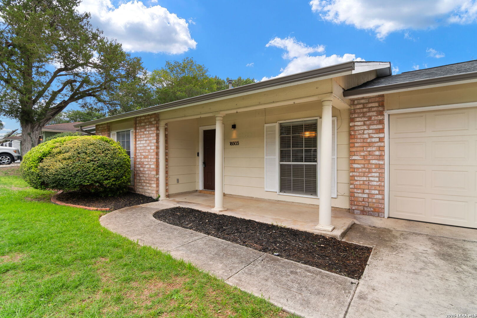 16503 Burr Hill