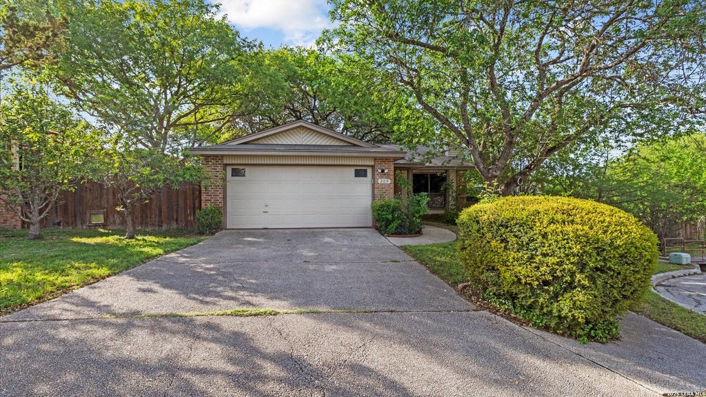 Photo of 209 CRYSTAL CYN, Universal City, TX 78148 (MLS # 1968100)