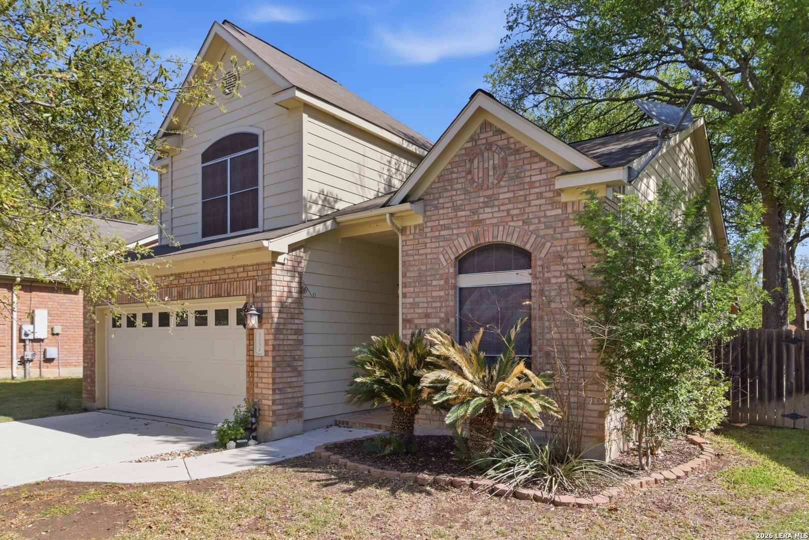 Search 2536 Grove Park