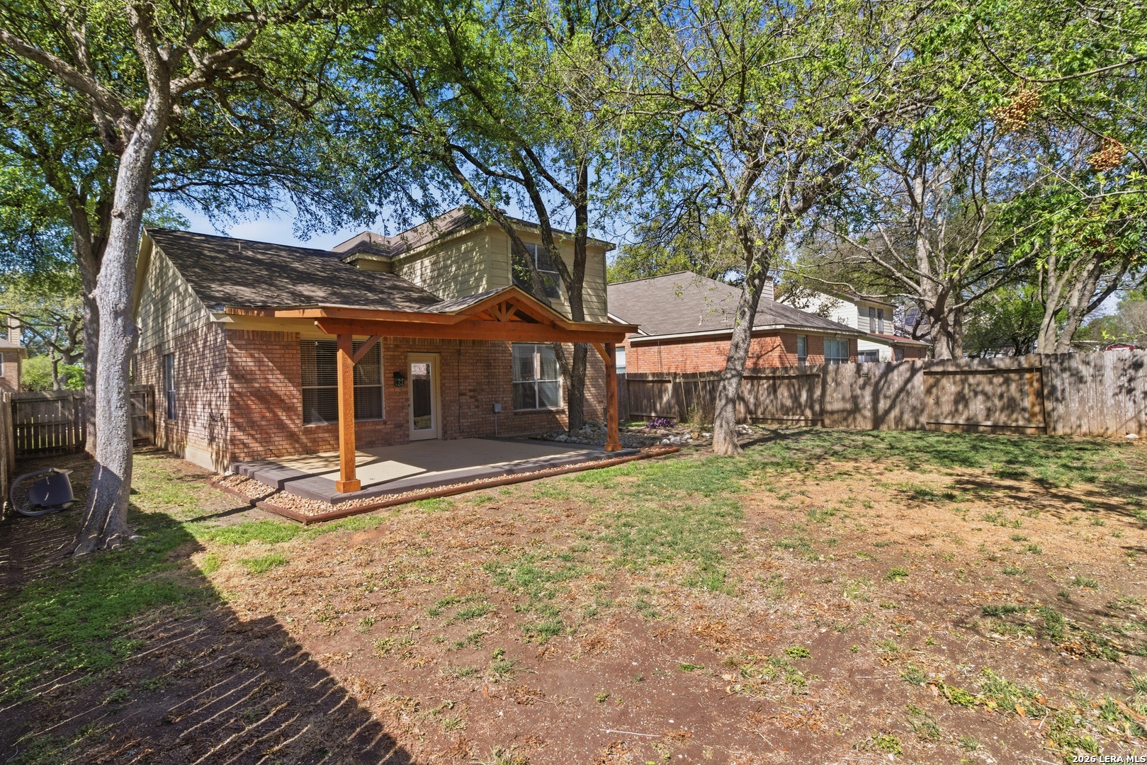 Search 2536 Grove Park