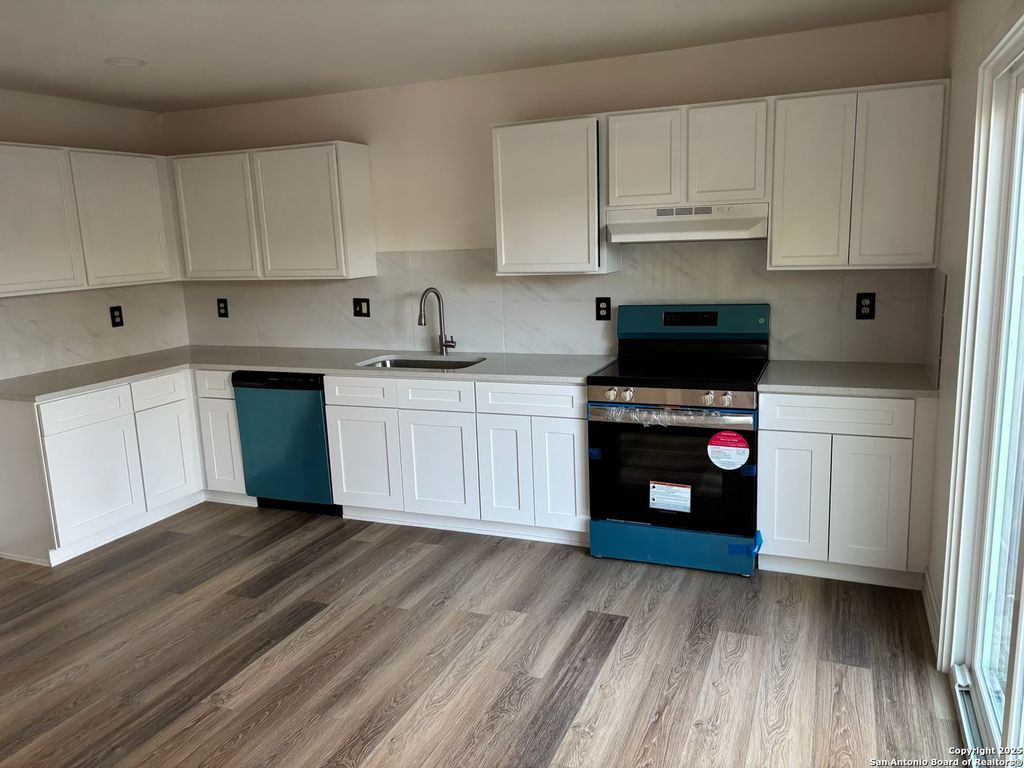 Photo of 2214 Juniper Hill, San Antonio, TX 78245 (MLS # 1923304)