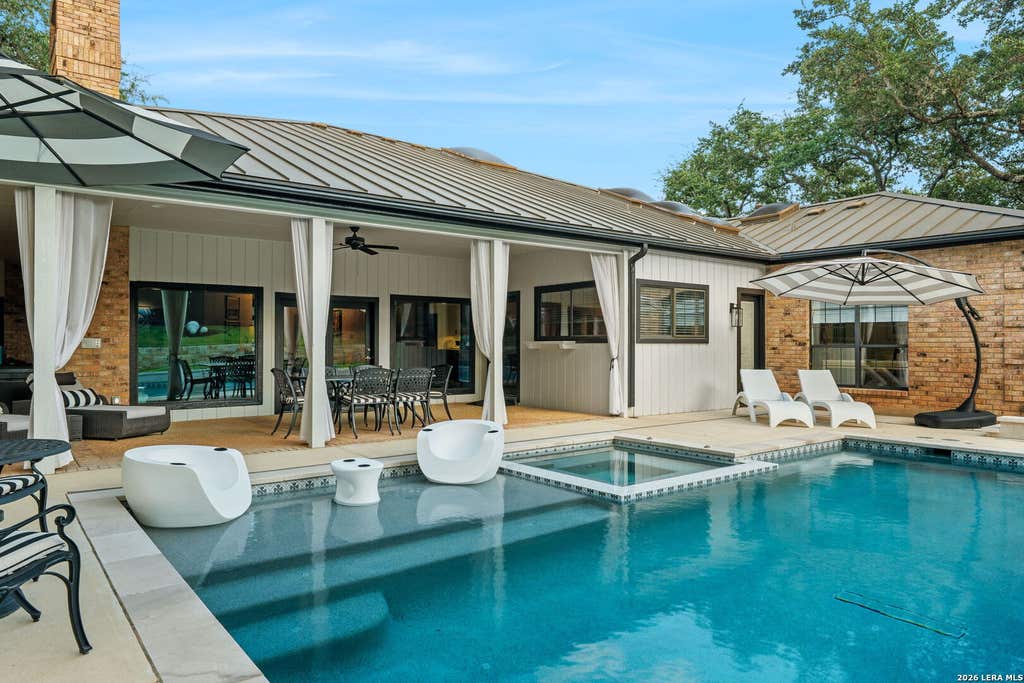 Photo of 13903 Bluffoak, San Antonio, TX 78216 (MLS # 2008243)