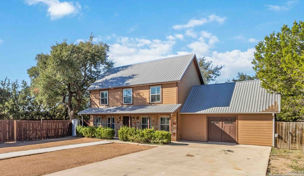 Photo of 1503 Lakeview, Canyon Lake, TX 78133 (MLS # 1921234)