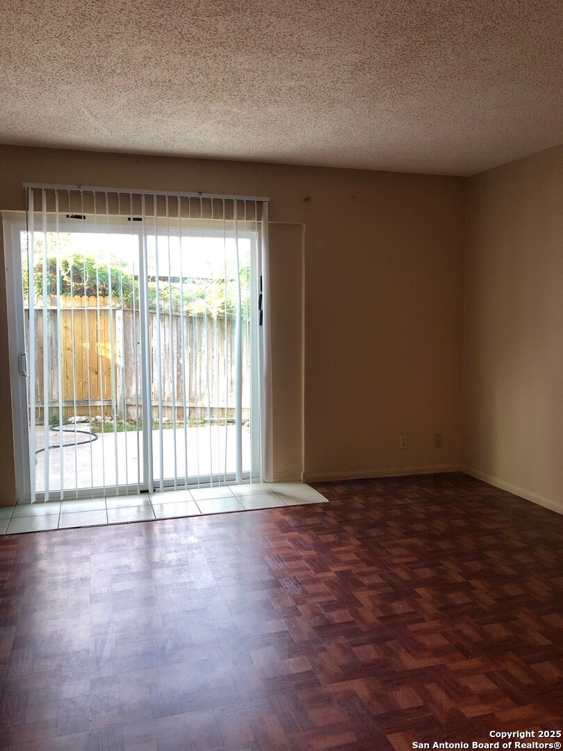 San Antonio, Texas 78213, United States, 2 Bedrooms Bedrooms, ,2 BathroomsBathrooms,Residential,Active,153488
