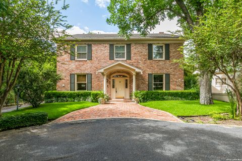 Property photo of 214 Terrell Rd, Terrell Hills, TX 78209