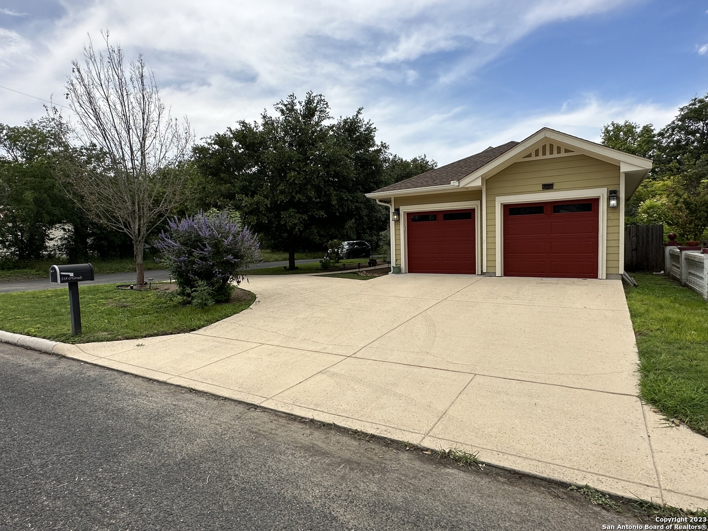 518 Ogrady