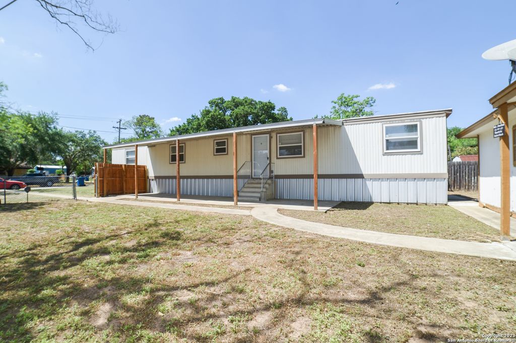 Photo of 215 Greenlawn Ave A #A, Pleasanton, TX 78064 (MLS # 1934734)